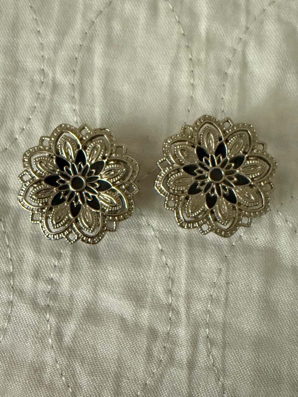 19mm Mandala Flower Ear Gauge